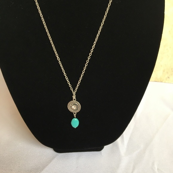 4/$10 Silver-Tone & Turquoise Colored Necklace - Picture 4 of 7
